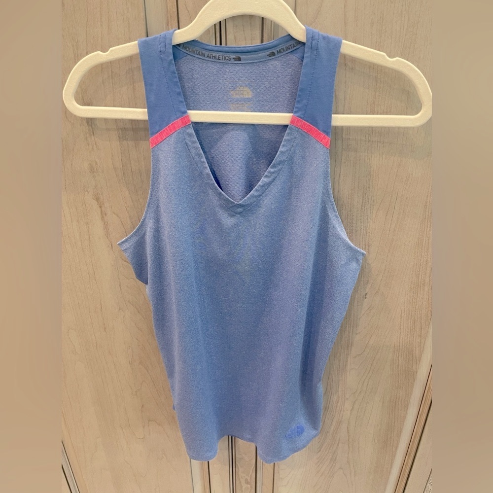 Women’s North Face Athletics Mountain Tank Top Size M